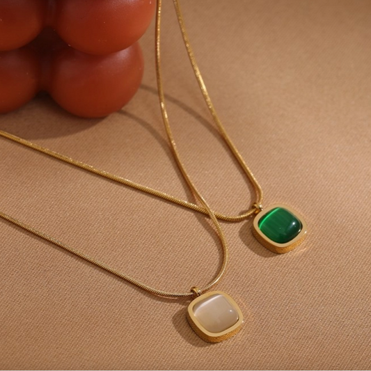 Agate Pendant Necklace