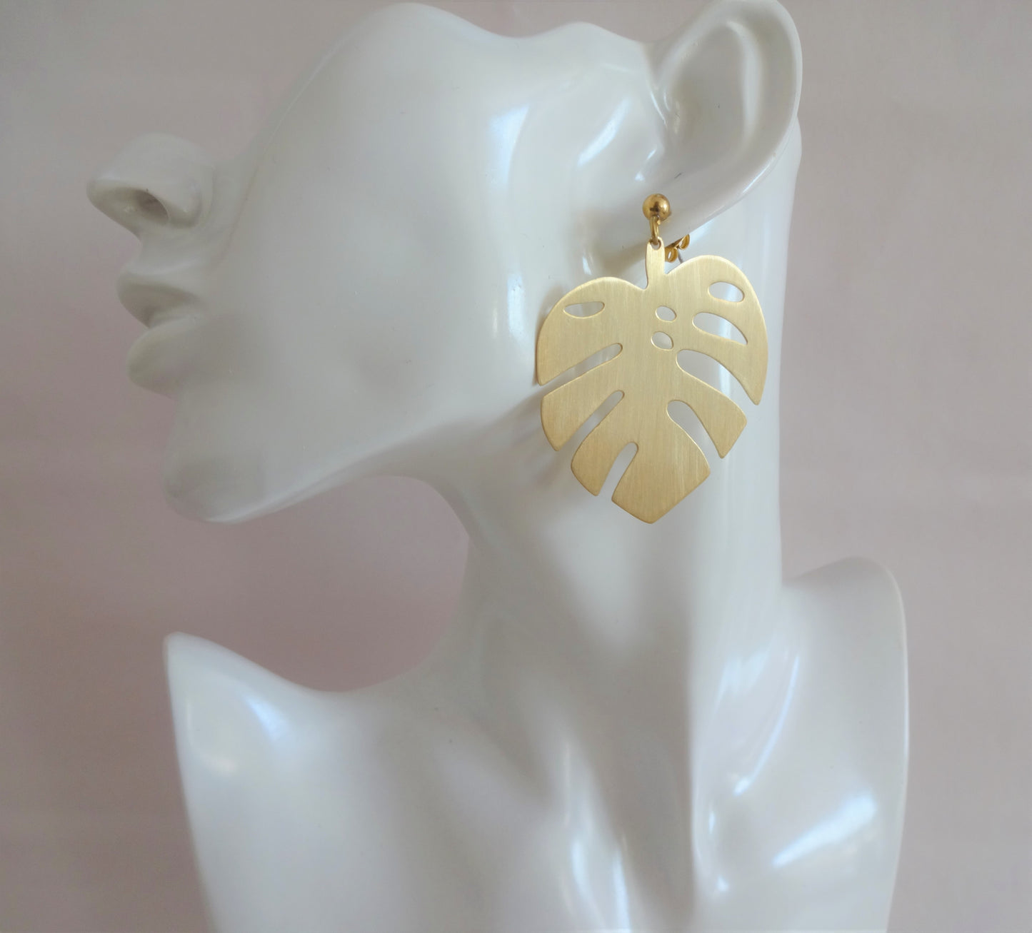 Monstera stud earrings