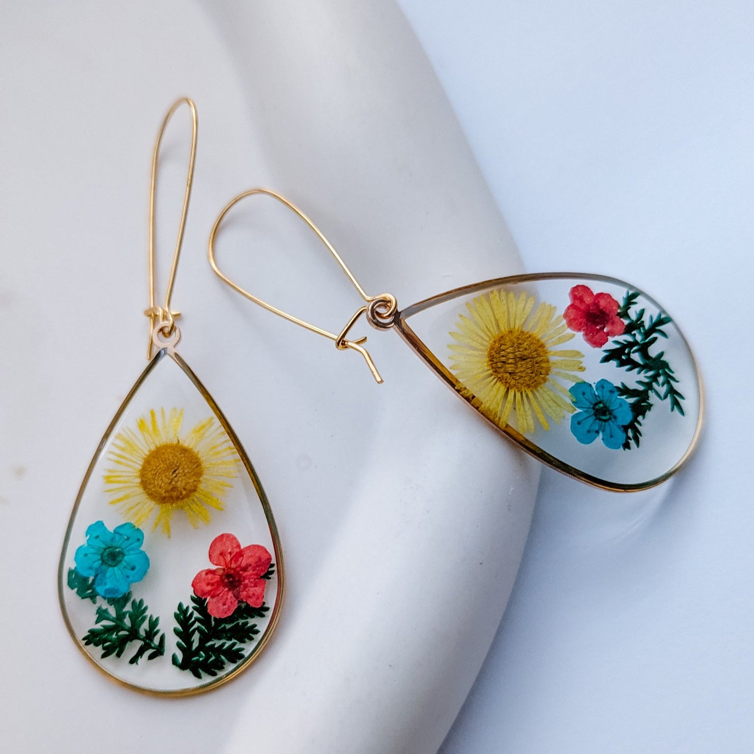 pressed flower drop earrings